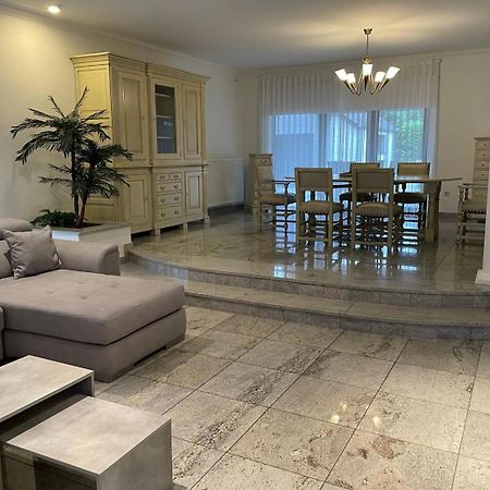 Vakantiewoning Villa 35 Maasmechelen Zewnętrze zdjęcie